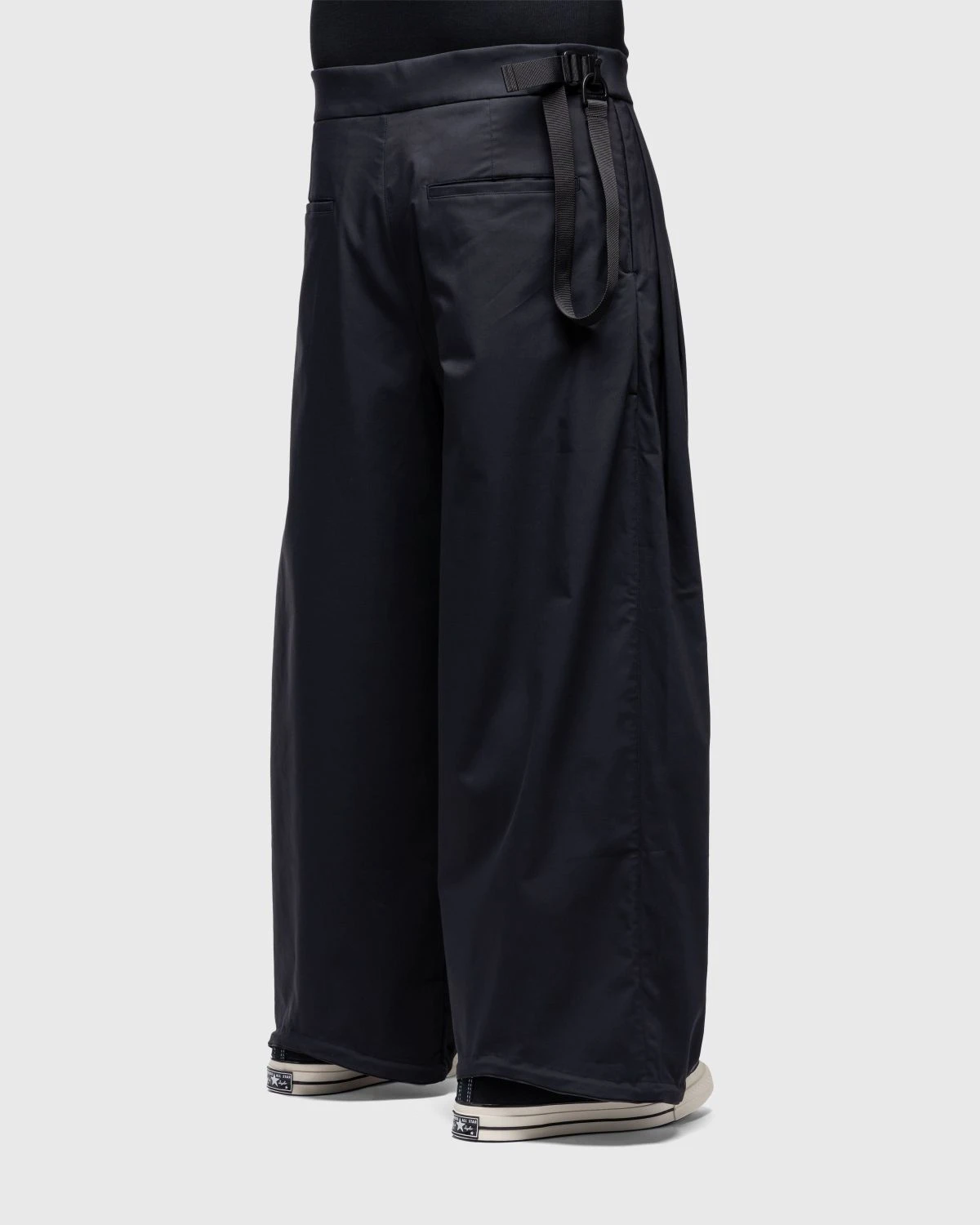 ACRONYM – P48-CH Micro Twill Pleated Trouser Black - Image 3